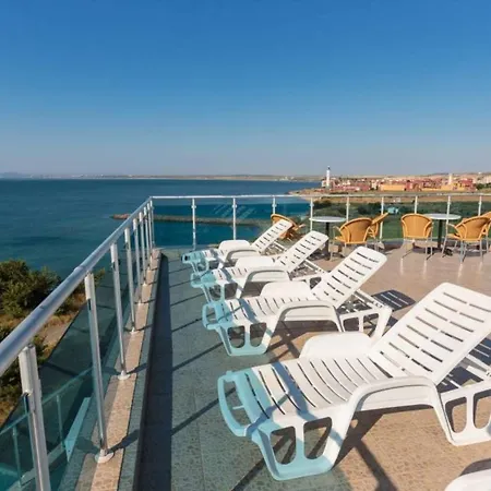 1-bed Modern Sea View In 3* Aheloy
