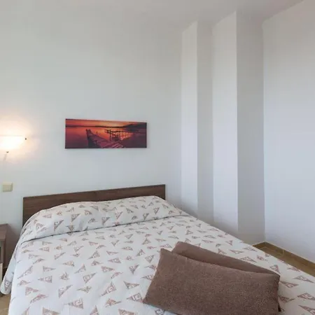 1-bed Modern Sea View In